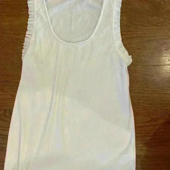 J Crew ribbed Ruffle Tank Top Fitted Stretch Feminine Style L9582 size Large - Picture 5 of 11